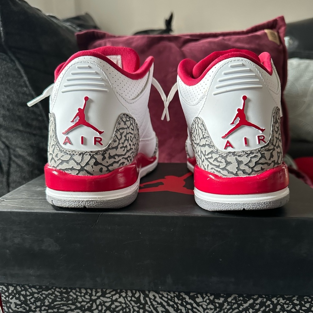 Jordan 3 Cardinal - Picture 8 of 8